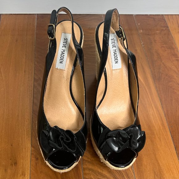 Steve Madden Patent Leather Peep Toe Wedge, Size 10 - Picture 3 of 4